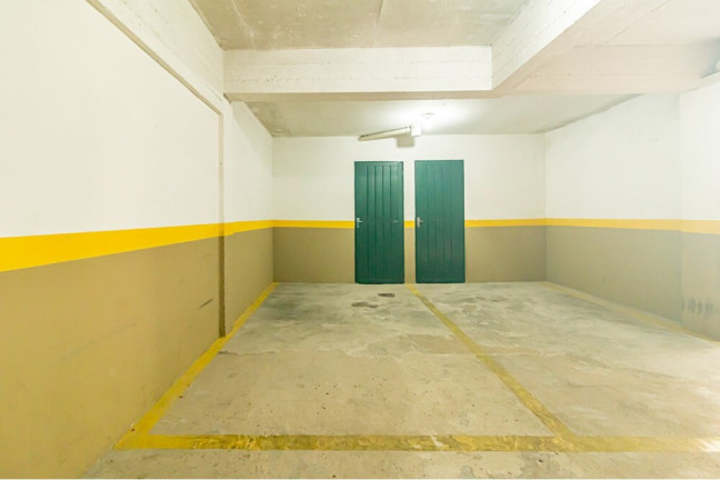 Imagem Imóvel com 1 Quarto à Venda,  em Petrópolis - Porto Alegre