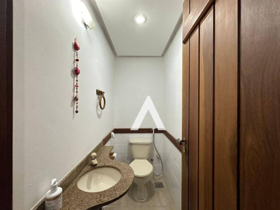 Imagem Casa com 4 Quartos à Venda, 177 m² em Granja Guarani - Teresópolis