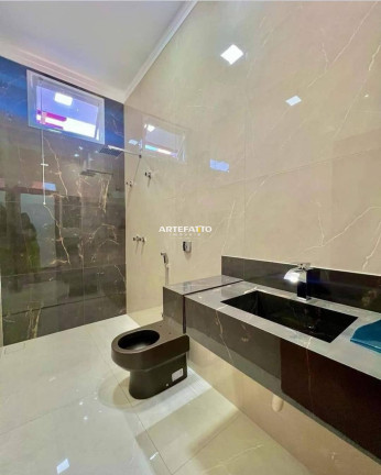 Imagem Casa com 3 Quartos à Venda, 275 m²