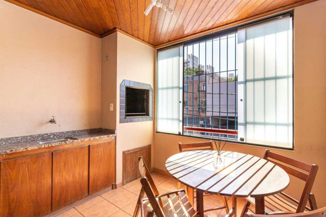 Imagem Imóvel com 2 Quartos à Venda,  em Passo Da Areia - Porto Alegre