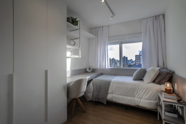 Imagem Imóvel com 3 Quartos à Venda, em Auxiliadora - Porto Alegre Imagem Imóvel com 3 Quartos à Venda, em Auxiliadora - Porto Alegre