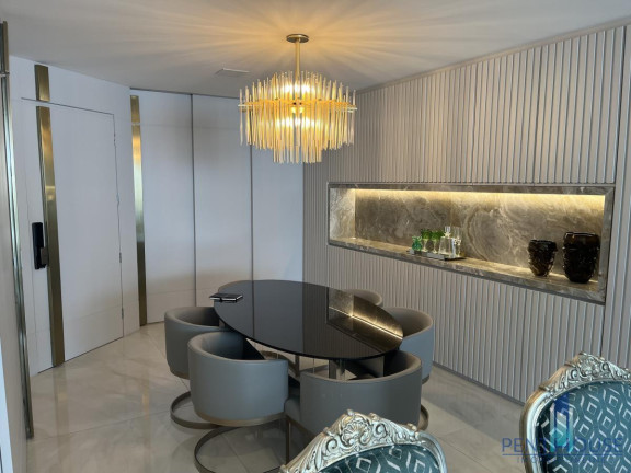 Imagem Apartamento com 4 Quartos à Venda, 230 m² em Centro - Balneário Camboriú Imagem Apartamento com 4 Quartos à Venda, 230 m² em Centro - Balneário Camboriú