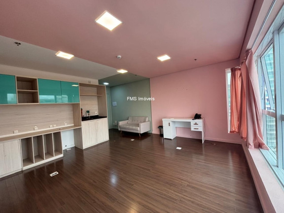 Sala Comercial à Venda, 31 m² em Consolação - São Paulo