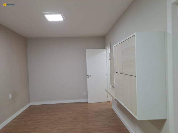 Imagem Casa com 5 Quartos à Venda, 512 m² em Agronômica - Florianópolis