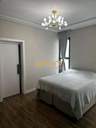 Imagem Casa com 3 Quartos à Venda, 360 m² em Jardim Novo Mundo - Jundiaí Imagem Casa com 3 Quartos à Venda, 360 m² em Jardim Novo Mundo - Jundiaí