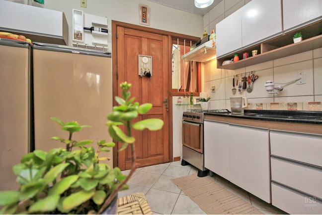 Imagem Casa com 2 Quartos à Venda, 41 m² em Hípica - Porto Alegre Imagem Casa com 2 Quartos à Venda, 41 m² em Hípica - Porto Alegre