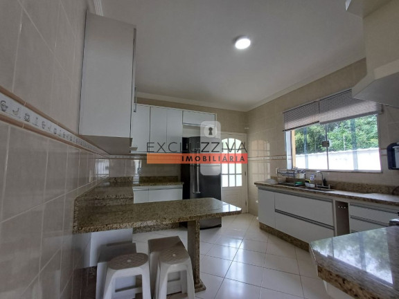 Imagem Sobrado com 3 Quartos para Alugar, 480 m² em Village Tremembé - Tremembé
