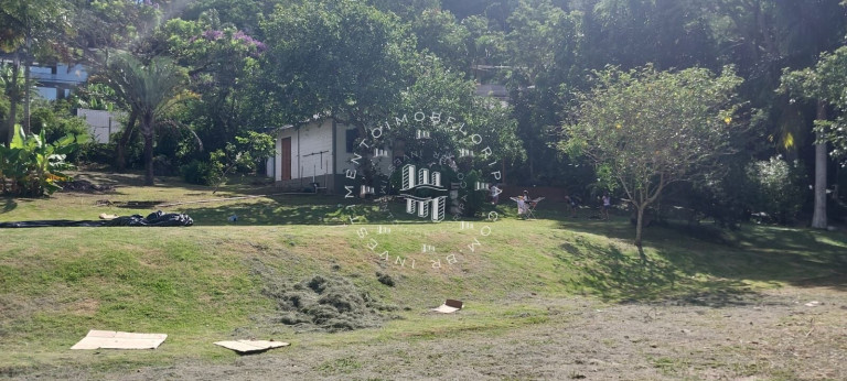 Imagem Imóvel com 1 Quarto à Venda, 66.000 m² em Sambaqui - Florianópolis Imagem Imóvel com 1 Quarto à Venda, 66.000 m² em Sambaqui - Florianópolis
