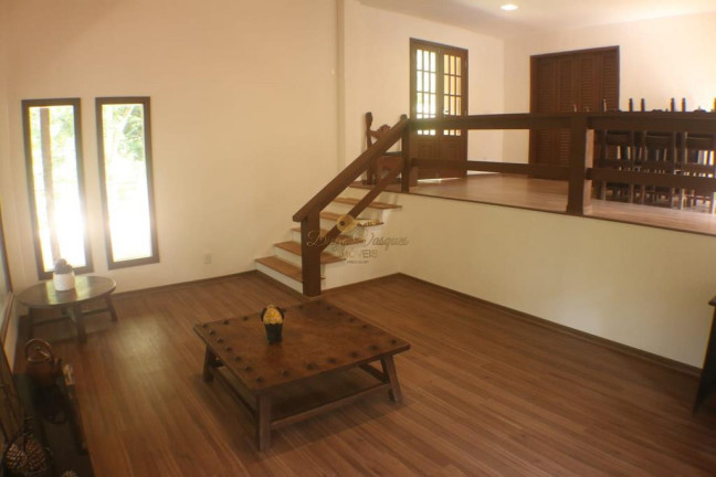 Imagem Casa com 3 Quartos à Venda, 270 m² em Quebra Frascos - Teresópolis