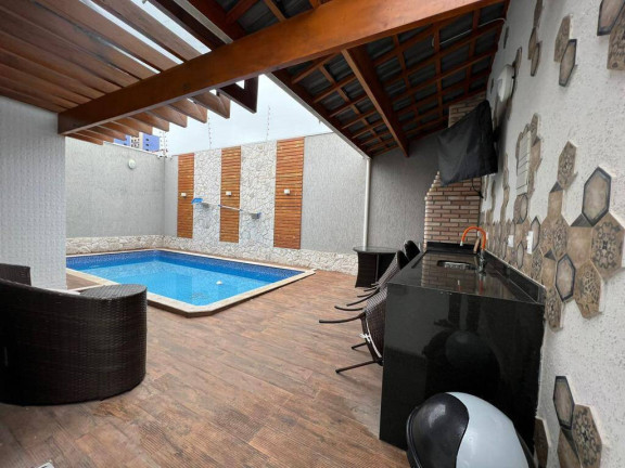 Imagem Casa com 3 Quartos à Venda, 250 m² em Maracanã - Praia Grande
