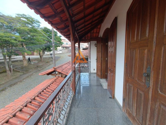 Imagem Casa com 3 Quartos à Venda, 437 m² Imagem Casa com 3 Quartos à Venda, 437 m²