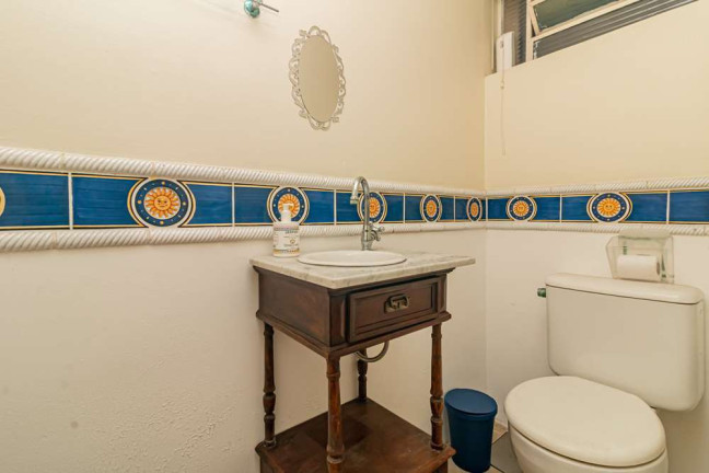 Imagem Imóvel com 2 Quartos à Venda,  em Petrópolis - Porto Alegre