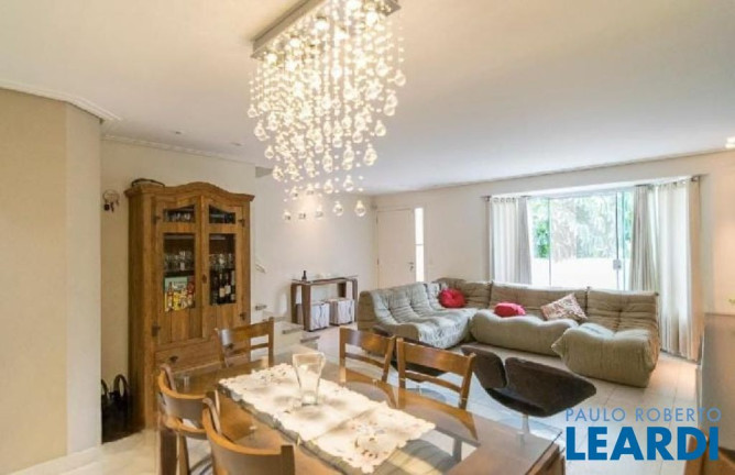 Imagem Casa de Condomínio com 4 Quartos à Venda, 255 m² em Vila Floresta - Santo André Imagem Casa de Condomínio com 4 Quartos à Venda, 255 m² em Vila Floresta - Santo André