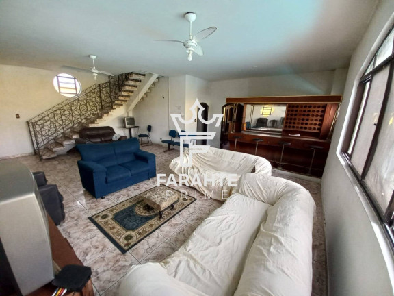 Casa com 5 Quartos à Venda, 800 m² em Ocian - Praia Grande