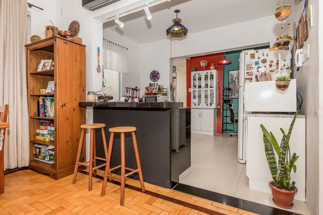 Imagem Apartamento com 2 Quartos à Venda, 71 m² em Santa Cecília - Porto Alegre