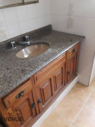 Imagem Sobrado com 4 Quartos à Venda, 291 m² em Vila Picinin - São Paulo Imagem Sobrado com 4 Quartos à Venda, 291 m² em Vila Picinin - São Paulo