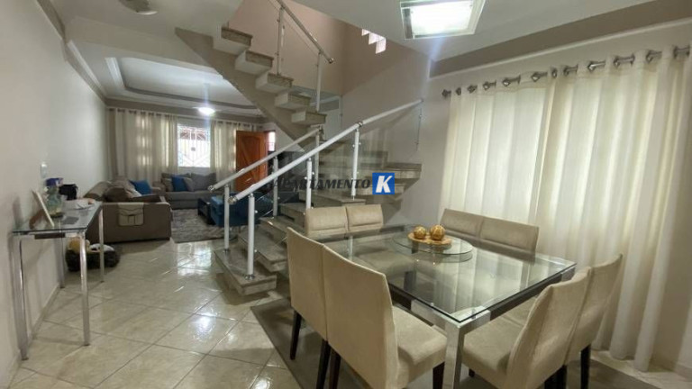 Imagem Sobrado com 3 Quartos à Venda, 137 m² em Jardim Zaira - Guarulhos Imagem Sobrado com 3 Quartos à Venda, 137 m² em Jardim Zaira - Guarulhos