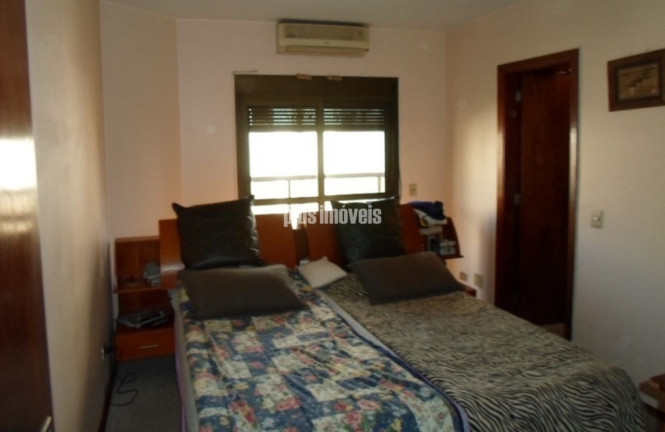 Imagem Apartamento com 4 Quartos à Venda, 200 m² em Moema - São Paulo