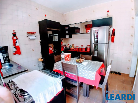 Imagem Casa com 6 Quartos à Venda, 228 m² em Vila Apiaí - Santo André Imagem Casa com 6 Quartos à Venda, 228 m² em Vila Apiaí - Santo André