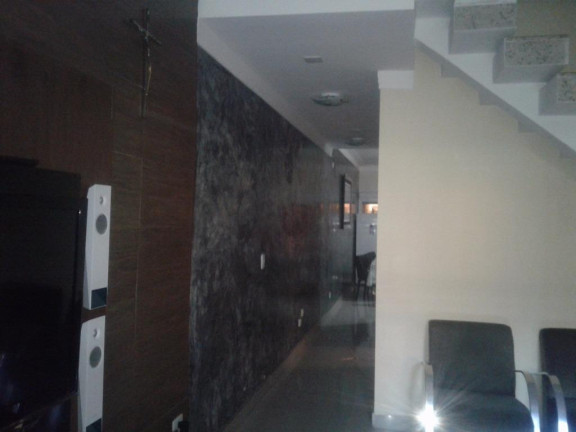 Imagem Sobrado com 4 Quartos à Venda, 220 m² em Jardim Quaresmeira - Suzano Imagem Sobrado com 4 Quartos à Venda, 220 m² em Jardim Quaresmeira - Suzano