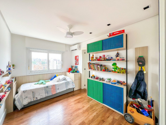 Imagem Imóvel com 4 Quartos à Venda, 304 m² em Petrópolis - Porto Alegre Imagem Imóvel com 4 Quartos à Venda, 304 m² em Petrópolis - Porto Alegre