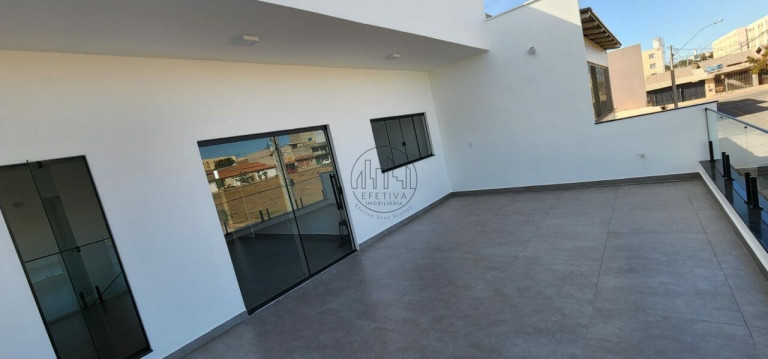 Imagem Casa com 3 Quartos à Venda, 195 m² em Riacho Fundo Ii - Brasília Imagem Casa com 3 Quartos à Venda, 195 m² em Riacho Fundo Ii - Brasília