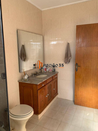 Imagem Casa com 3 Quartos à Venda, 300 m² em Vila Bela - Poços De Caldas