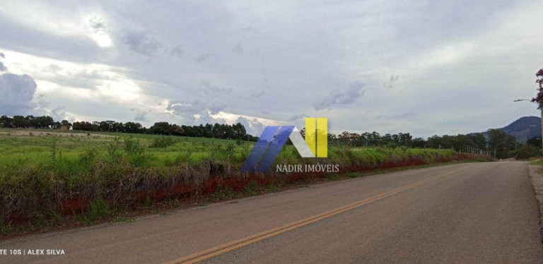 Chácara à Venda, 4.000 m² em Anhumas - Pouso Alegre