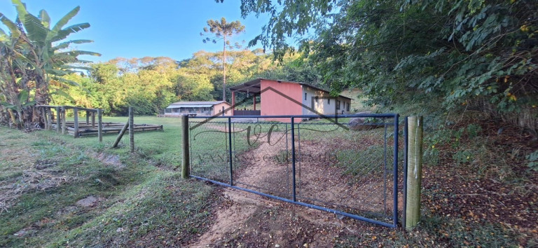 Imagem Imóvel com 2 Quartos à Venda, 4.305 m² em Jardim Camargo (canguera) - São Roque