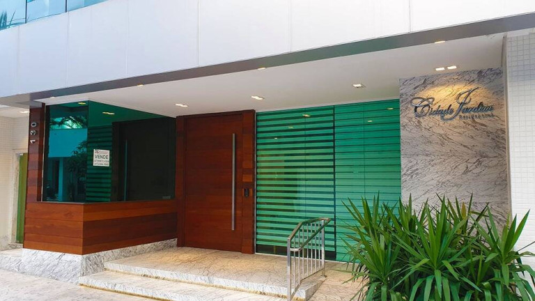 Imagem Apartamento com 3 Quartos à Venda, 145 m² em Centro - Balneário Camboriú Imagem Apartamento com 3 Quartos à Venda, 145 m² em Centro - Balneário Camboriú