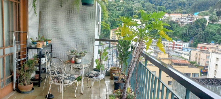Imagem Imóvel com 3 Quartos à Venda, 187 m² em Várzea - Teresópolis Imagem Imóvel com 3 Quartos à Venda, 187 m² em Várzea - Teresópolis