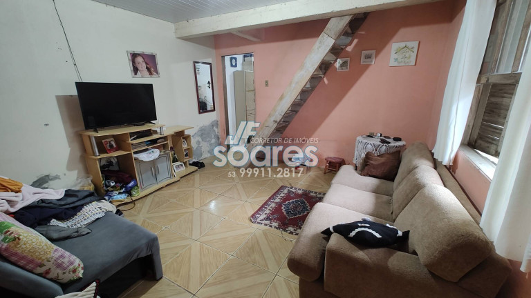 Imagem Casa com 5 Quartos à Venda, 170 m² em Laranjal - Pelotas