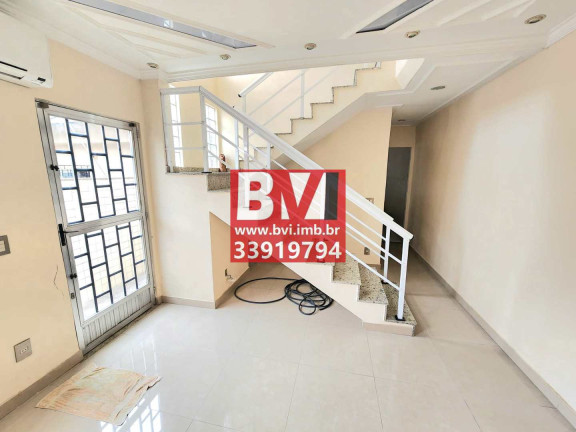 Imagem Casa com 2 Quartos à Venda, 160 m² em Jardim América - Rio De Janeiro Imagem Casa com 2 Quartos à Venda, 160 m² em Jardim América - Rio De Janeiro