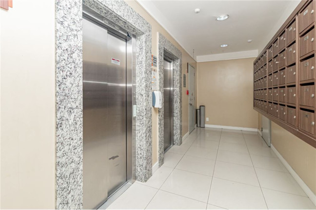 Imagem Apartamento com 3 Quartos à Venda, 84 m² em Jardim Lindóia - Porto Alegre Imagem Apartamento com 3 Quartos à Venda, 84 m² em Jardim Lindóia - Porto Alegre