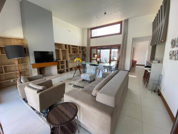 Casa com 3 Quartos à Venda, 300 m² em Atlântida Sul - Osório