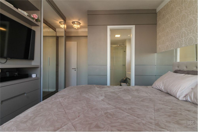 Imagem Apartamento com 2 Quartos à Venda, 81 m² em Passo Da Areia - Porto Alegre