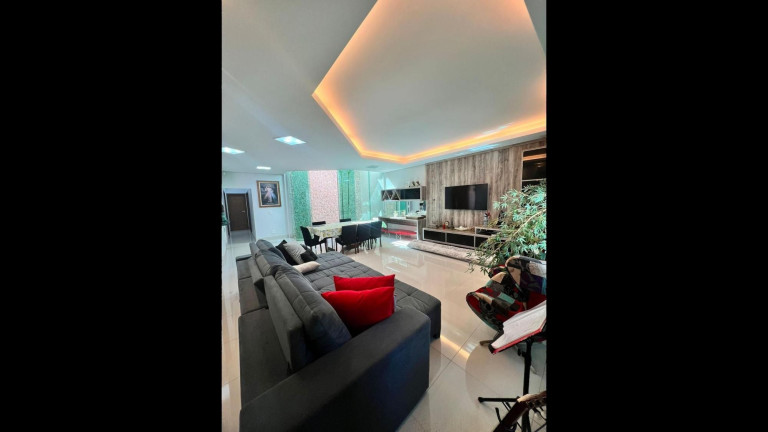 Casa de Condomínio com 3 Quartos à Venda, 210 m² em Santa Mônica - Uberlândia