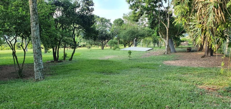 Imagem Imóvel com 2 Quartos à Venda, 40.000 m² em Sousas - Campinas Imagem Imóvel com 2 Quartos à Venda, 40.000 m² em Sousas - Campinas