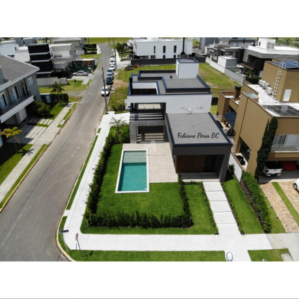 Imagem Casa com 4 Quartos à Venda, 286 m² em Santa Regina - Camboriú Imagem Casa com 4 Quartos à Venda, 286 m² em Santa Regina - Camboriú