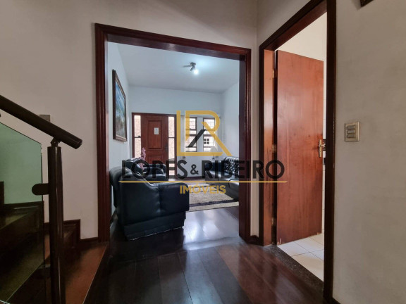 Imagem Sobrado com 3 Quartos à Venda, 176 m² em Centro - Botucatu