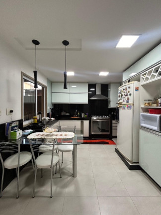 Imagem Casa com 4 Quartos à Venda, 230 m² em Colina De Laranjeiras - Serra Imagem Casa com 4 Quartos à Venda, 230 m² em Colina De Laranjeiras - Serra