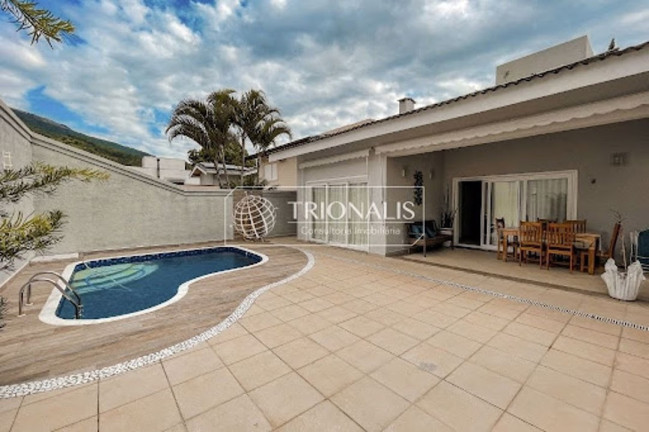 Casa com 3 Quartos à Venda, 300 m² em Parque Arco íris - Atibaia