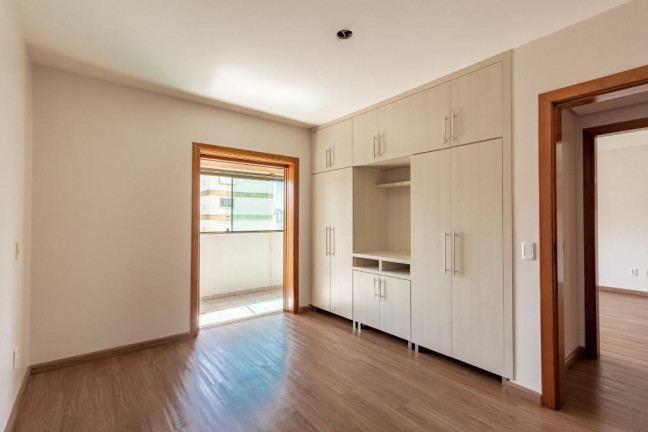 Imagem Apartamento com 3 Quartos à Venda, 221 m² em Mont Serrat - Porto Alegre Imagem Apartamento com 3 Quartos à Venda, 221 m² em Mont Serrat - Porto Alegre