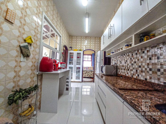 Imagem Casa com 6 Quartos à Venda, 193 m² em Várzea - Teresópolis Imagem Casa com 6 Quartos à Venda, 193 m² em Várzea - Teresópolis