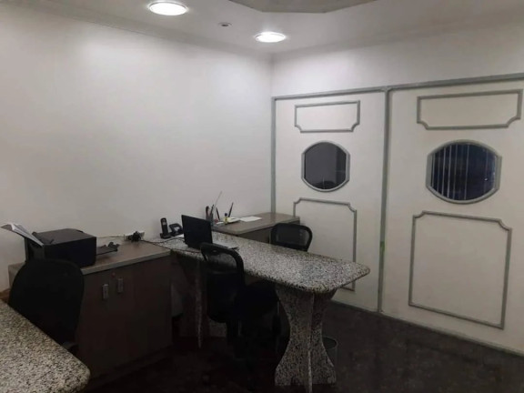 Sala Comercial à Venda, 30 m² em Centro - Nova Friburgo