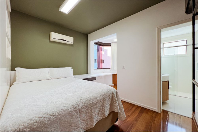 Foto do imóvel Imóvel com 4 Quartos à Venda,  em Centro - Florianópolis