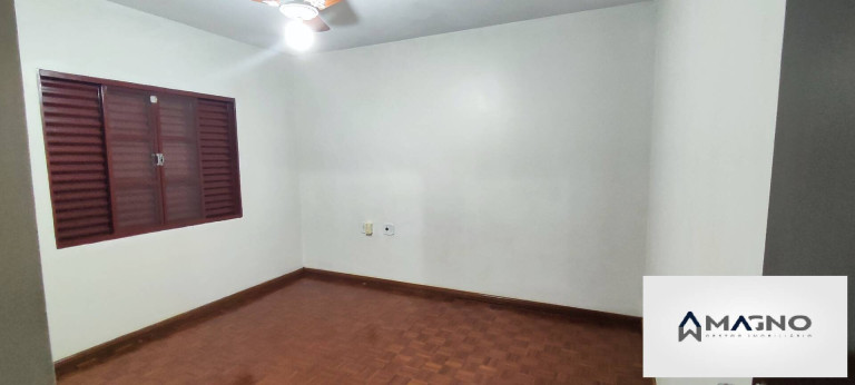 Imagem Casa com 3 Quartos à Venda, 131 m² em Coqueiral - Cascavel Imagem Casa com 3 Quartos à Venda, 131 m² em Coqueiral - Cascavel