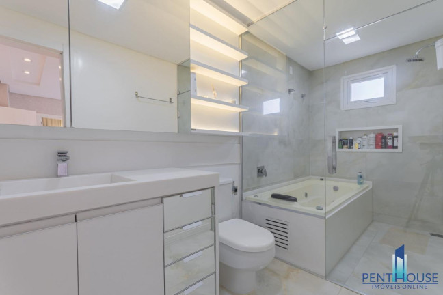 Imagem Casa com 5 Quartos à Venda, 270 m² em Santa Regina - Camboriú Imagem Casa com 5 Quartos à Venda, 270 m² em Santa Regina - Camboriú