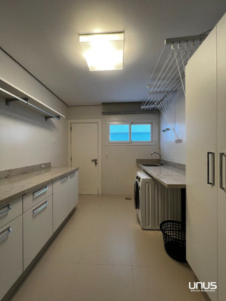 Imagem Casa com 5 Quartos à Venda, 495 m² em Jurerê Internacional - Florianópolis Imagem Casa com 5 Quartos à Venda, 495 m² em Jurerê Internacional - Florianópolis