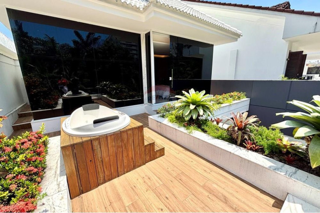 Imagem Casa de Condomínio com 5 Quartos à Venda, 332 m² em Barra Da Tijuca - Rio De Janeiro Imagem Casa de Condomínio com 5 Quartos à Venda, 332 m² em Barra Da Tijuca - Rio De Janeiro